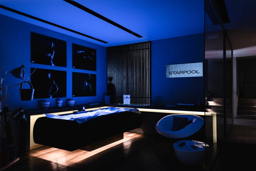 Gira Showroom Starpool Italien 